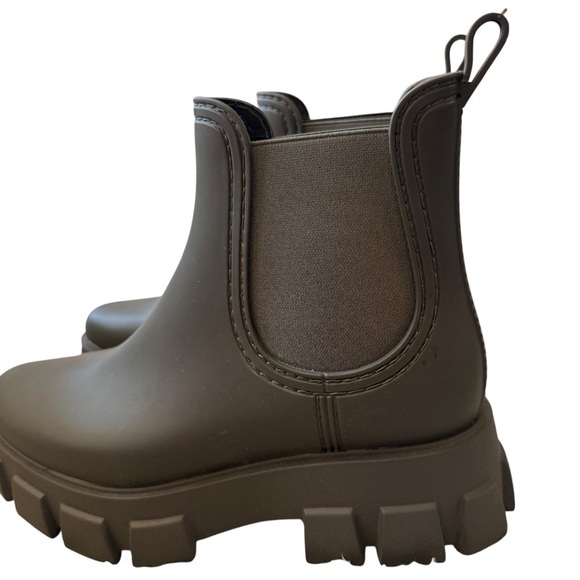 Jeffrey Campbell Cloudy Waterproof Chelsea Rain Boot, Grey Matte, Size 9 - Picture 3 of 8